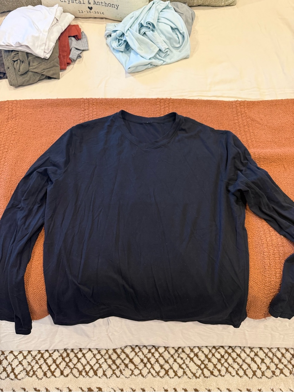 lululemon athletica Men's Long-Sleeve Crew Tee in Dark Navy